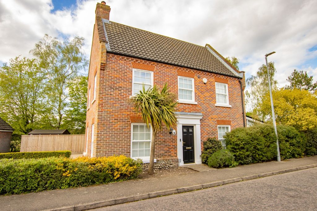 Property photo 1 of 33 5048401