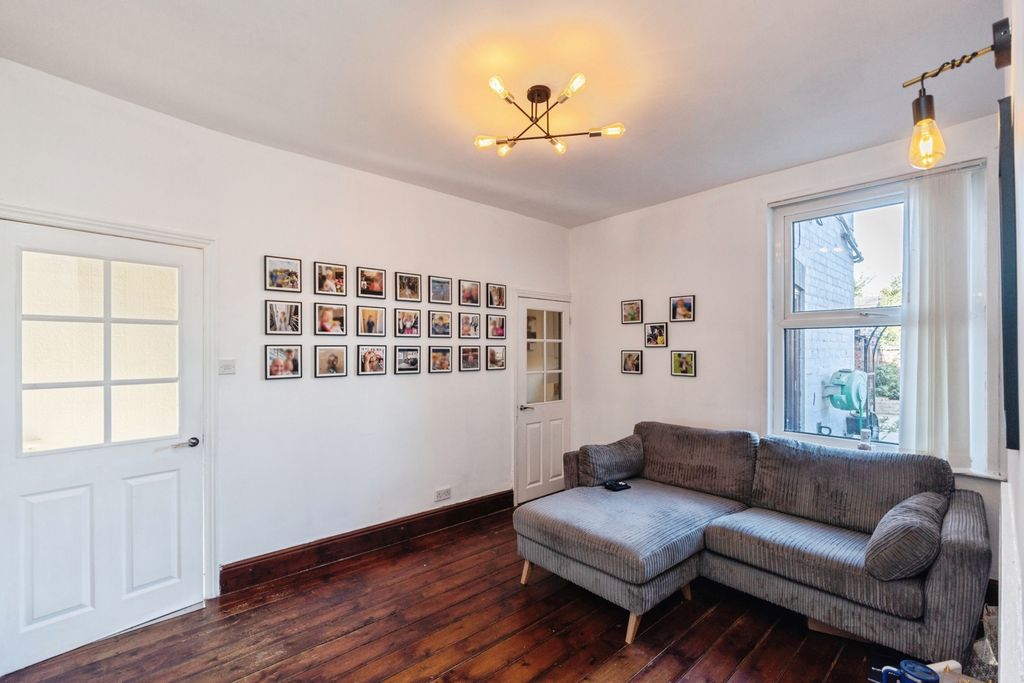 Property photo 2 of 14 Pbox-Img.Jpg