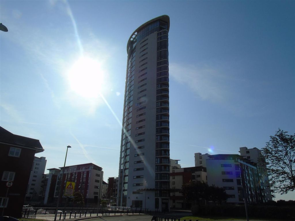 Property photo 1 of 11 18 Meridian Tower.Jpg