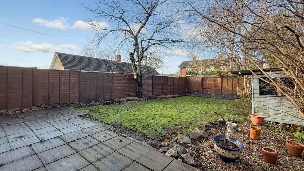 Property photo 2 of 13 Garden