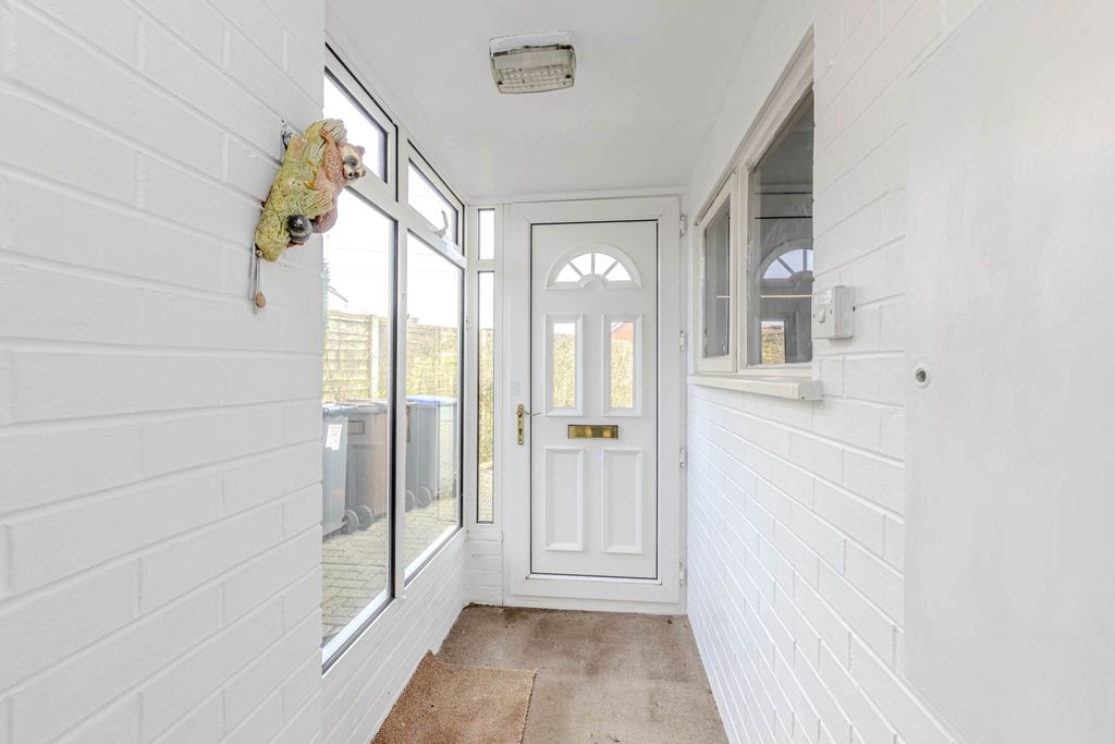 Property photo 2 of 24