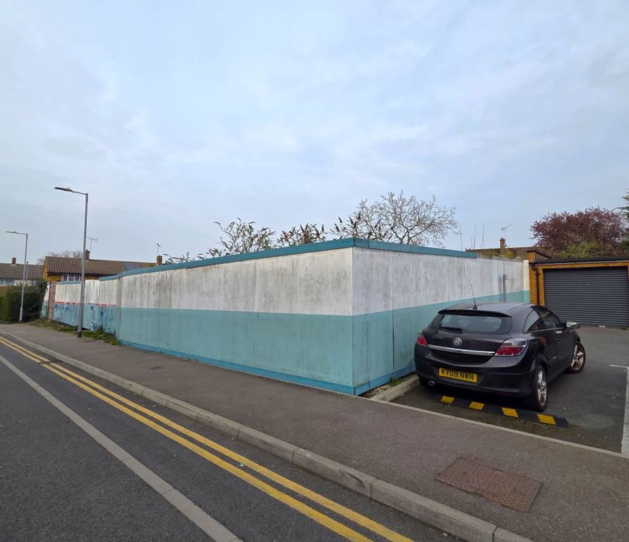 Property photo 1 of 12