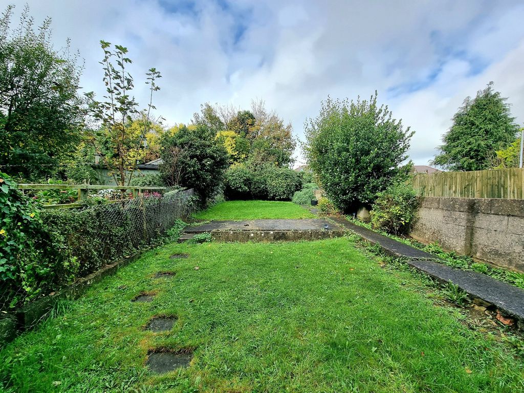 Property photo 2 of 17 Outside