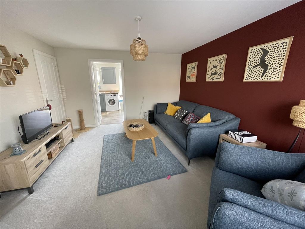 Property photo 2 of 24