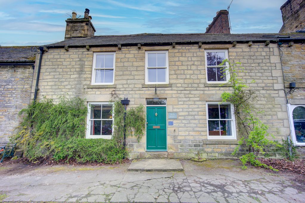 Property photo 1 of 26