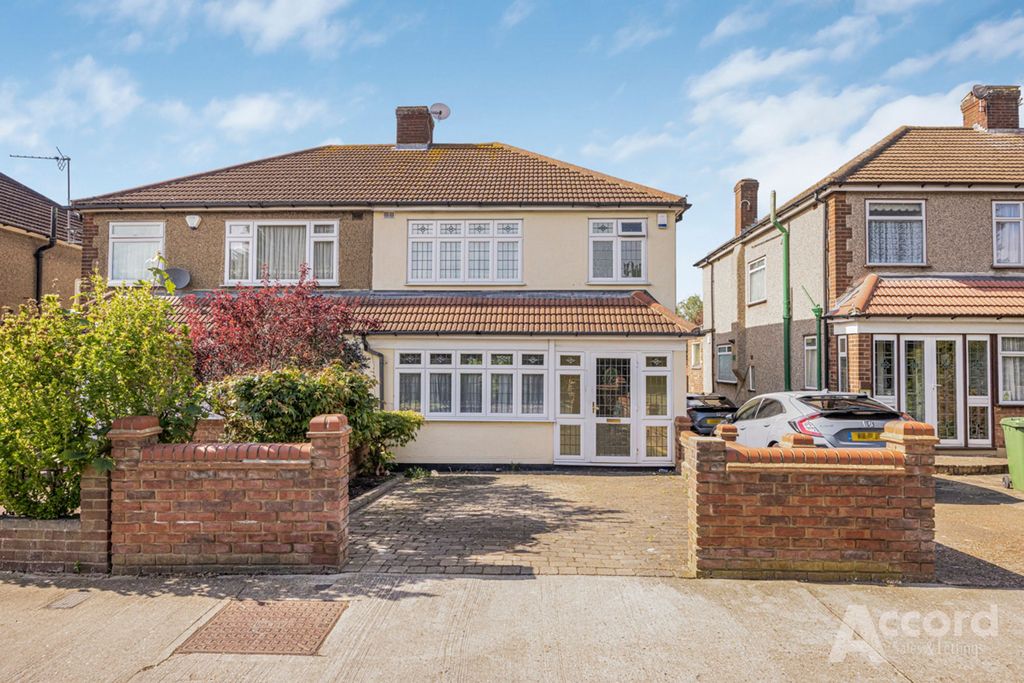 Property photo 1 of 23