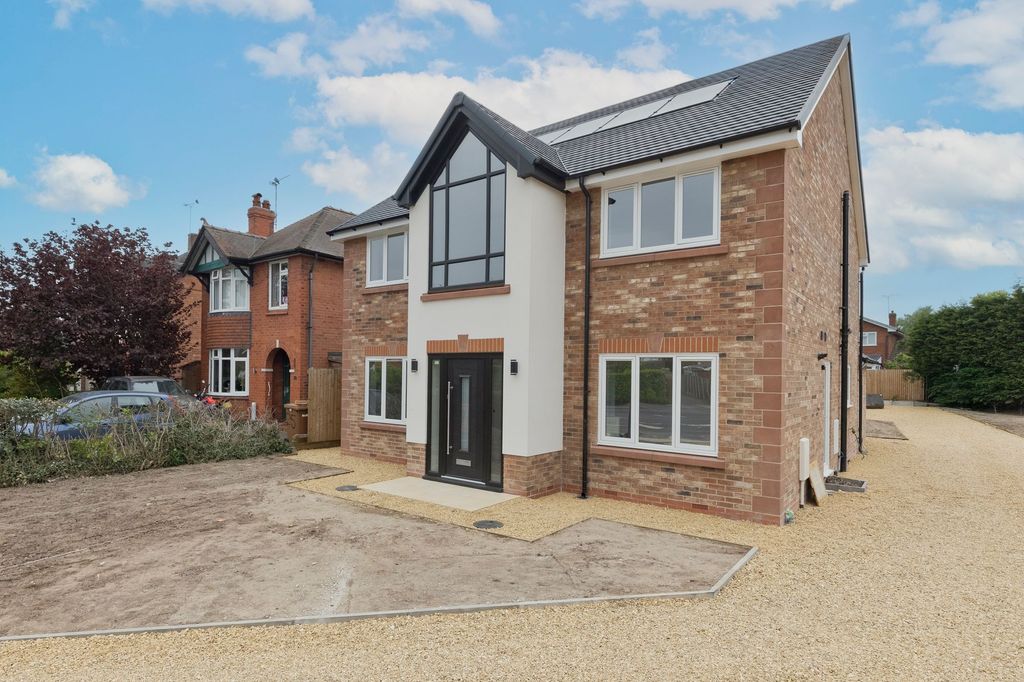 Property photo 1 of 33