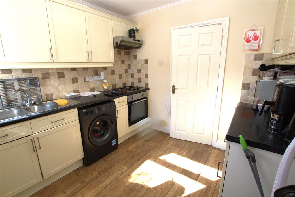 Property photo 3 of 12 Kitchen Rear To Front.Jpg