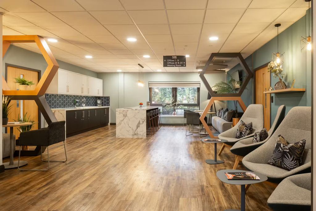 Property photo 3 of 9 Breakout Space