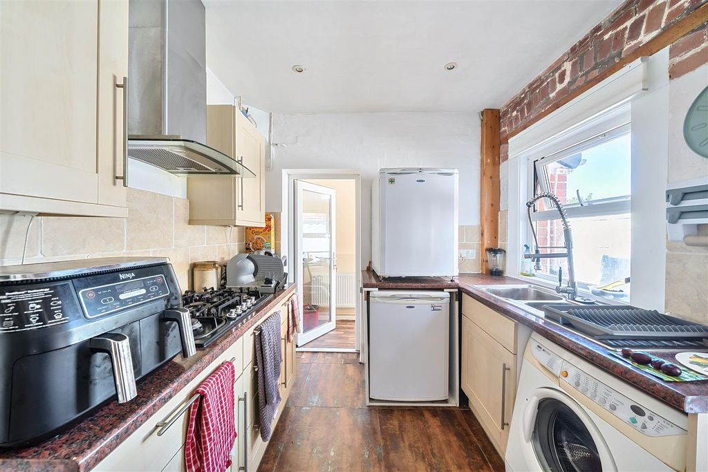 Property photo 2 of 23 1317512-9-686d318F7A2A9.Jpg