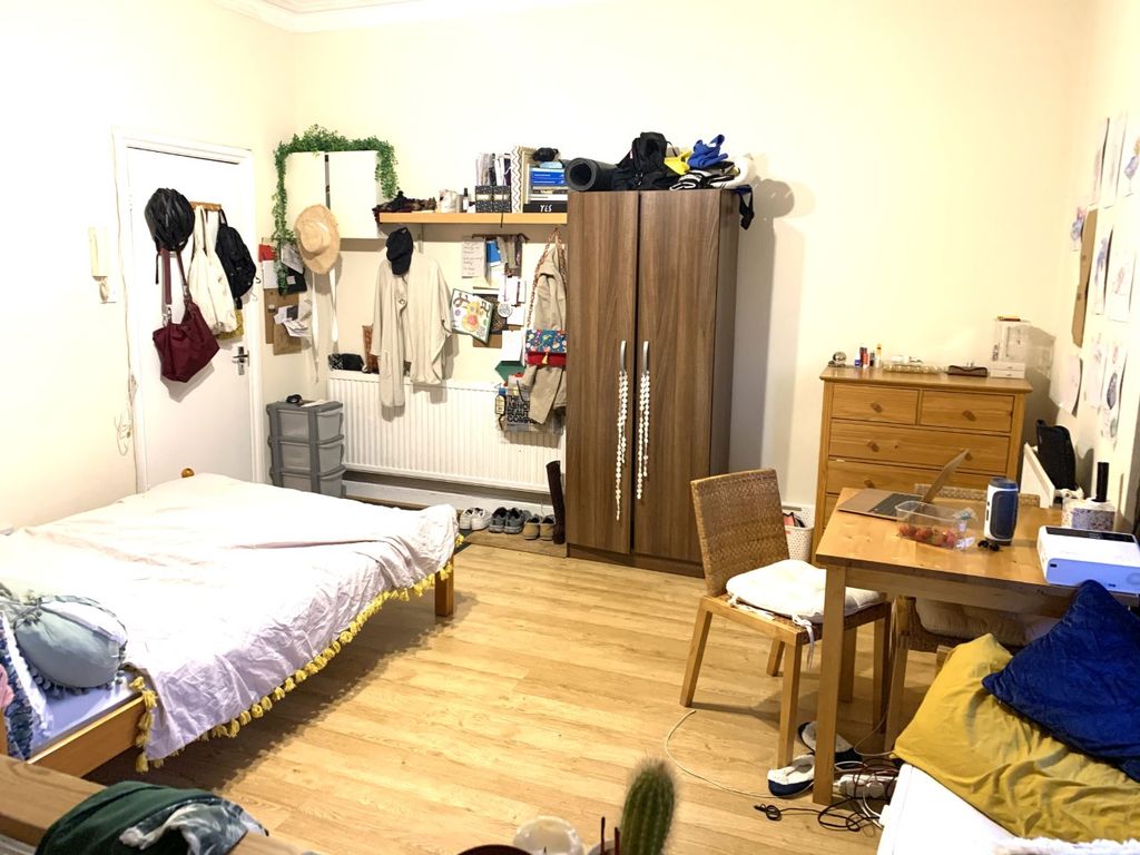 Property photo 1 of 4