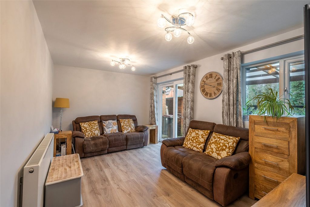 Property photo 3 of 21 Picture No. 25