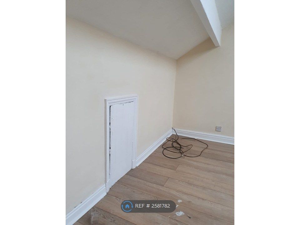 Property photo 2 of 3