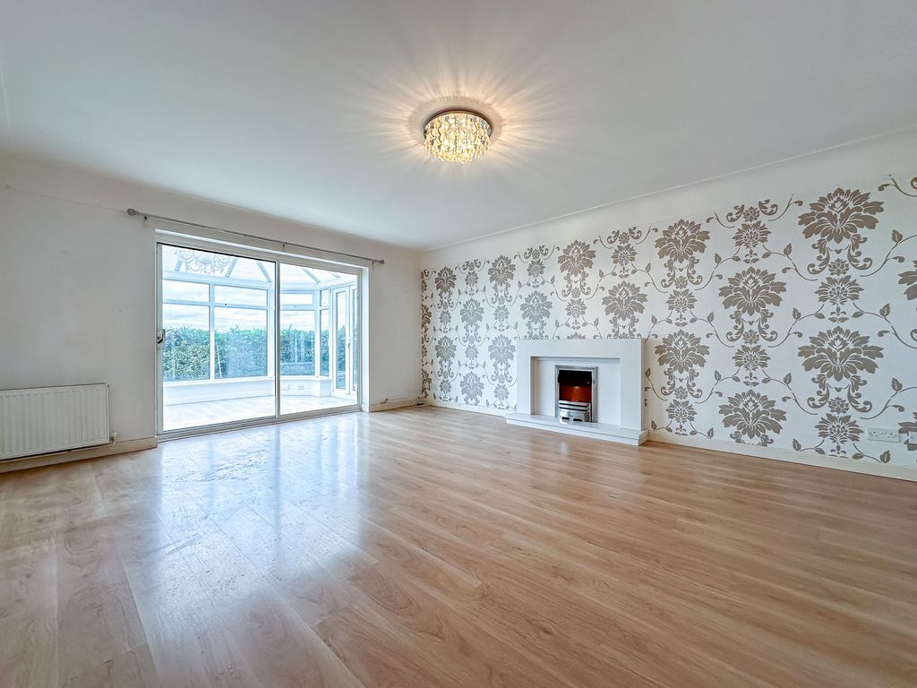 Property photo 2 of 28