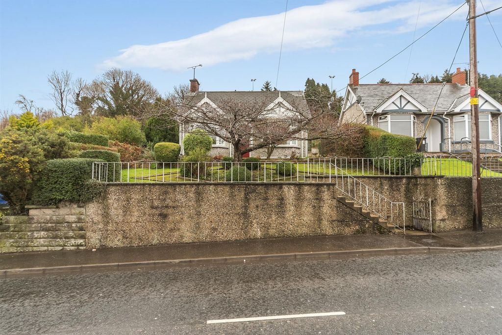 Property photo 1 of 31 9 Lisburn Road 31.Jpg