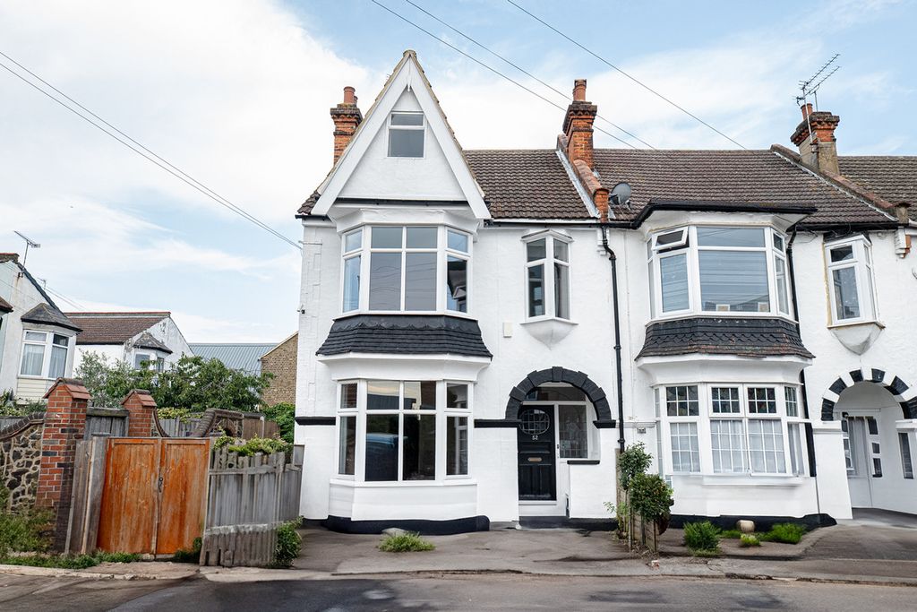 Property photo 1 of 34