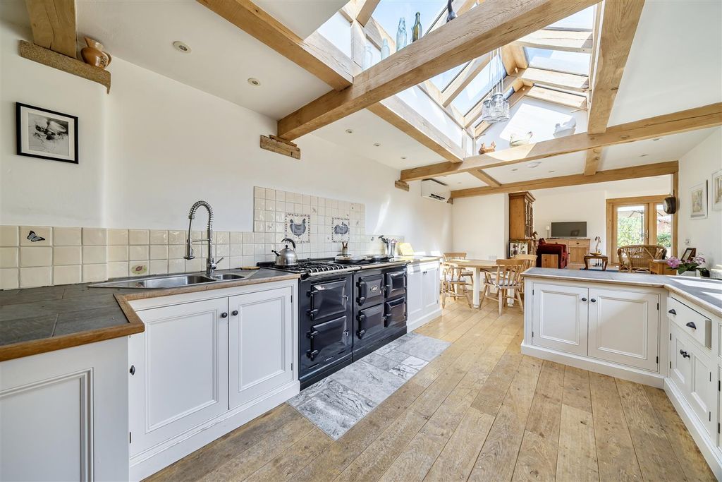 Property photo 2 of 51 Kitchen