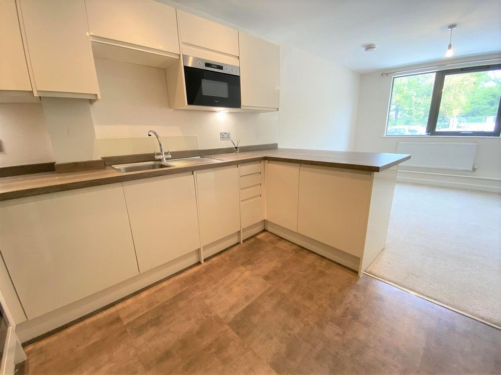 Property photo 3 of 10 Kitchen 1.Jpg