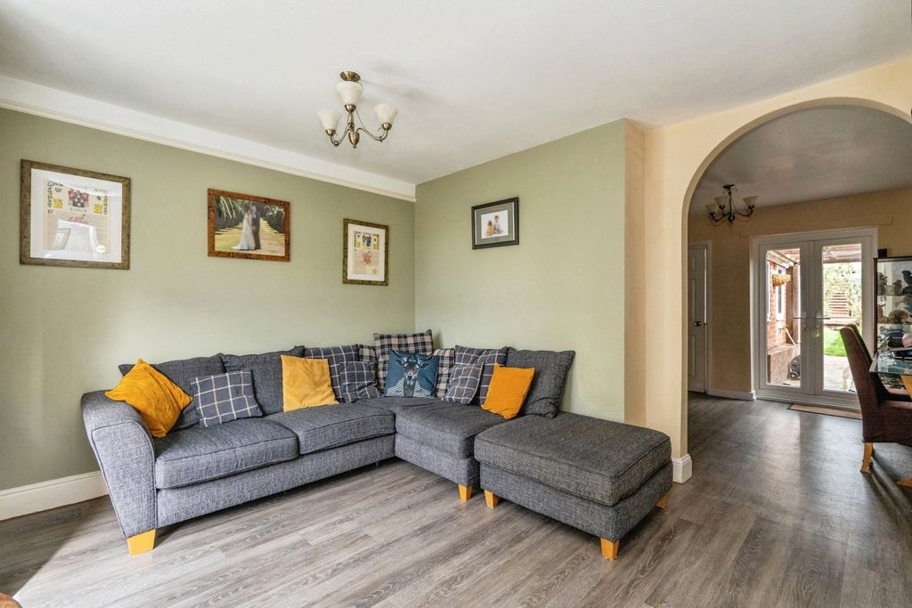 Property photo 2 of 17 Picture No. 02