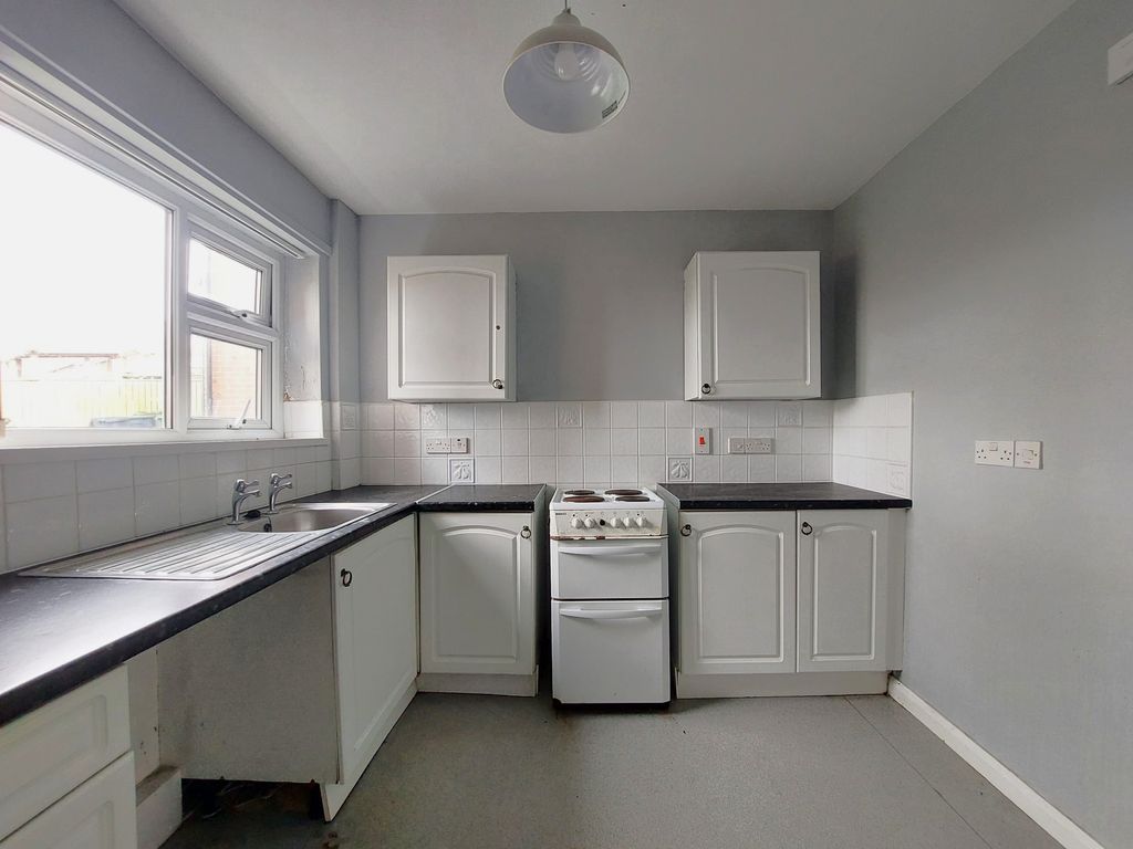 Property photo 3 of 5