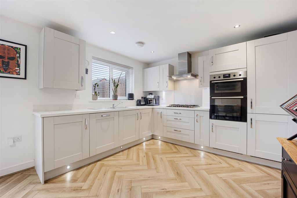 Property photo 3 of 25 56 Acorn Avenue -16.Jpg
