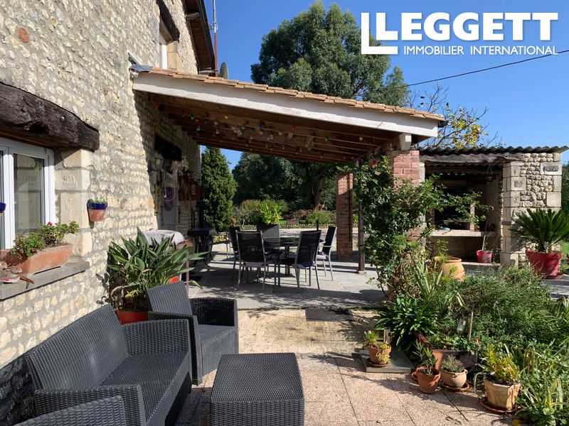 Property photo 3 of 10