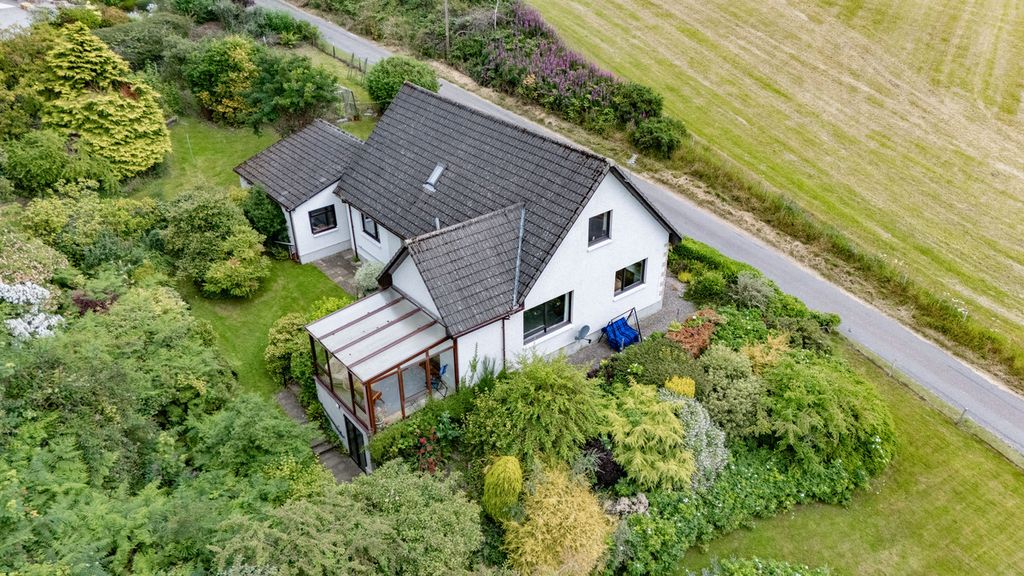 Property photo 1 of 41