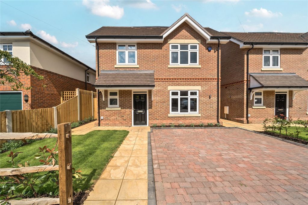 Property photo 2 of 14 Picture No. 11