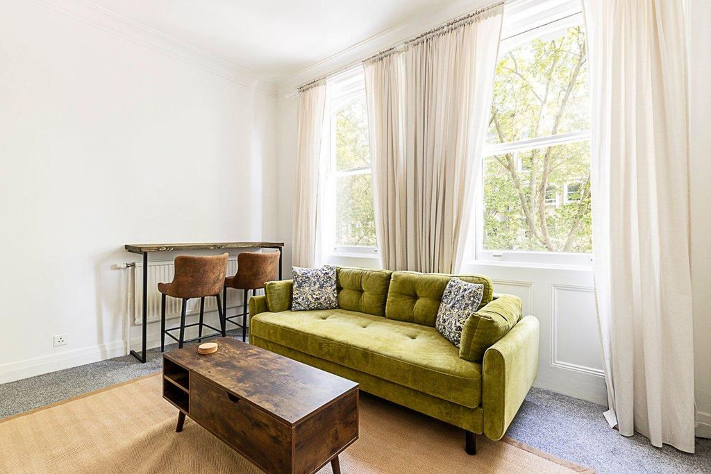 Property photo 1 of 29 Living Room