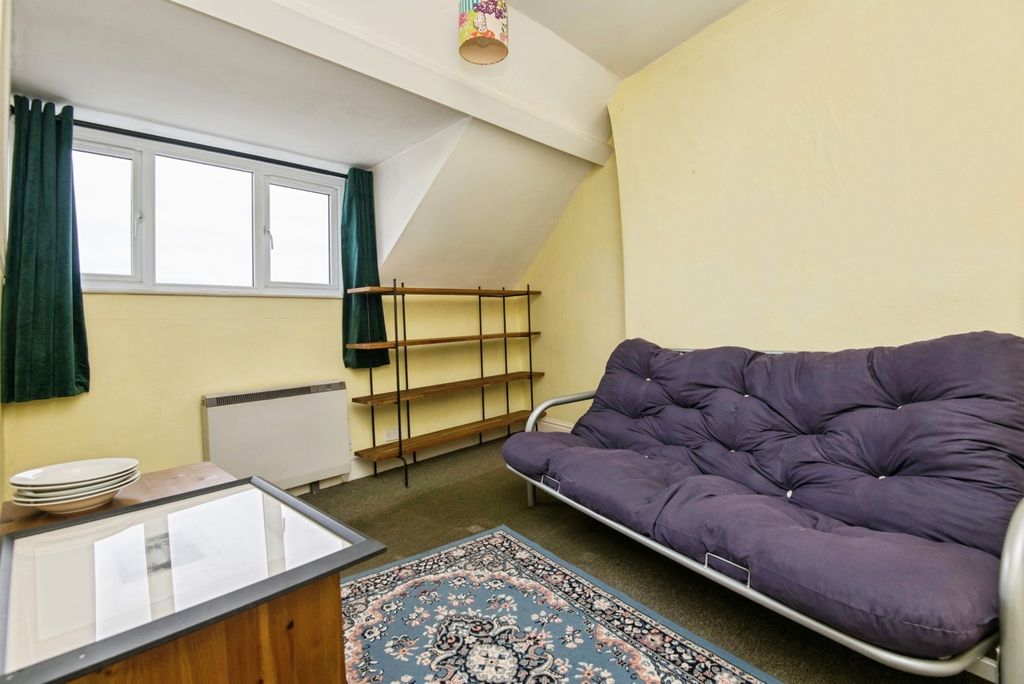 Property photo 2 of 9 Bedroom Two