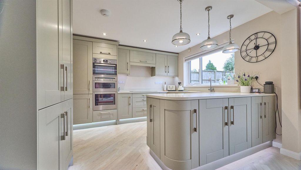 Property photo 3 of 26 Kitchen/Diner To Rear