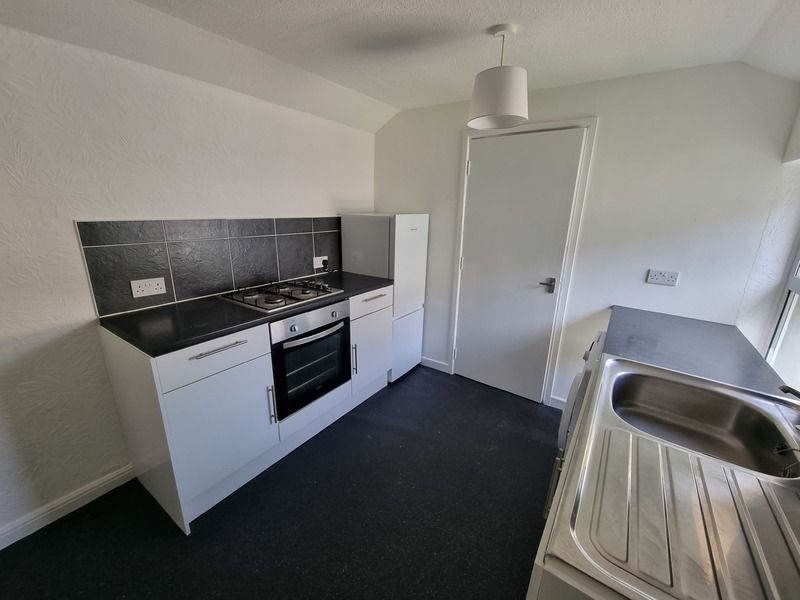 Property photo 1 of 8 2 Bedroom Flat For Rent