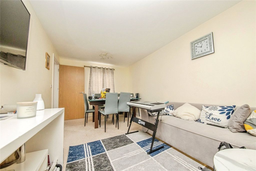 Property photo 3 of 12 Picture No. 51