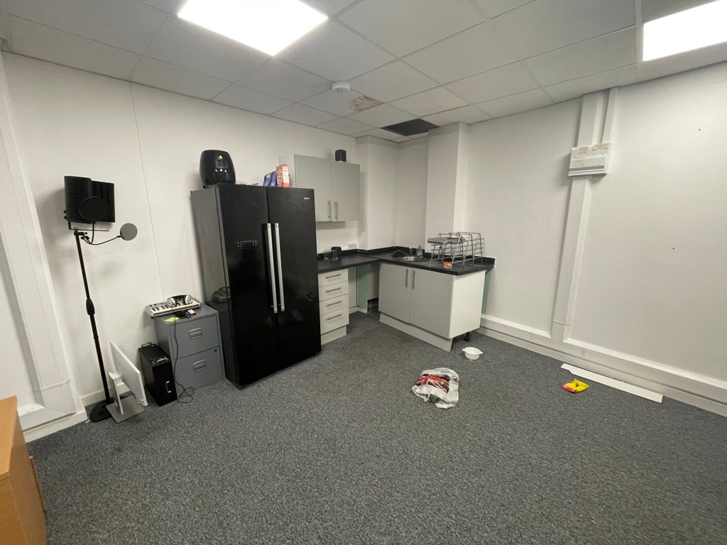 Property photo 3 of 5 Photo 8