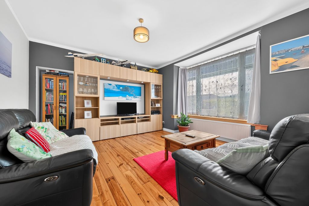Property photo 3 of 21 Pbox-Img.Jpg