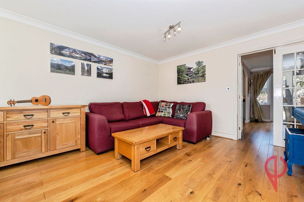 Property photo 3 of 21