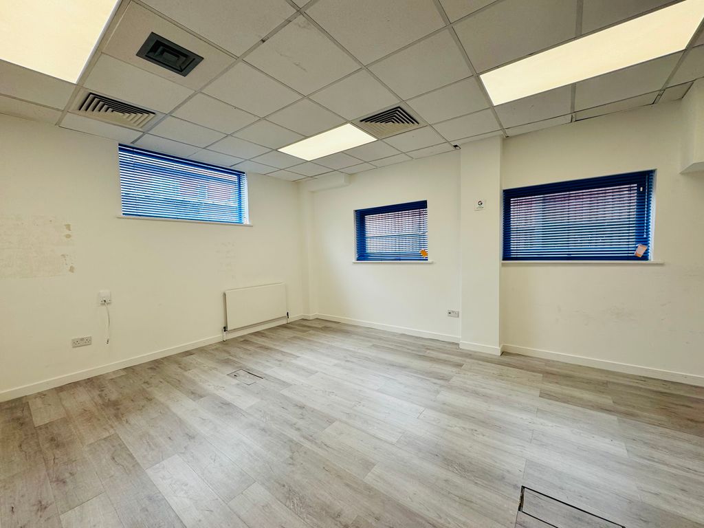 Property photo 1 of 3