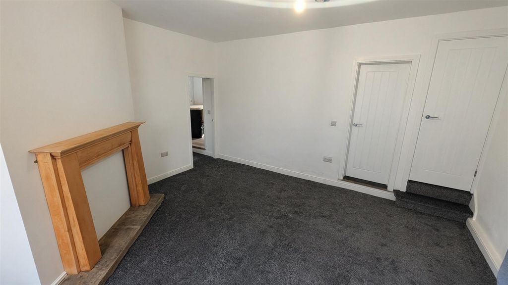 Property photo 3 of 22 Living Room