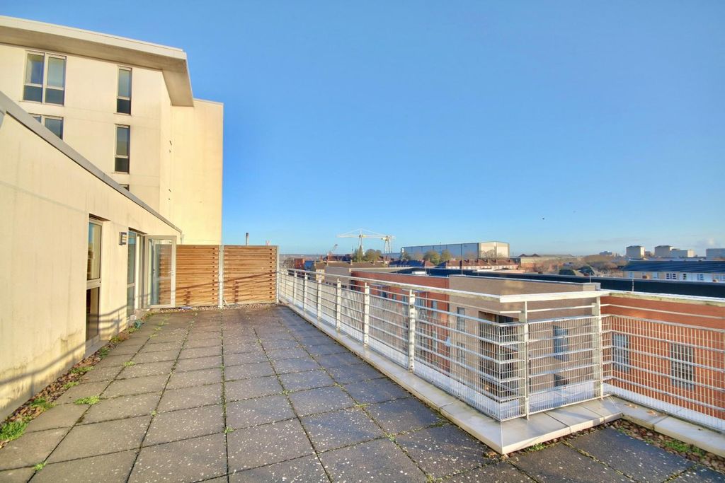 Property photo 1 of 12 Eae4C964-Da60-4712-Af7A-51Fe5353D3Da_1_201_A.Jpeg