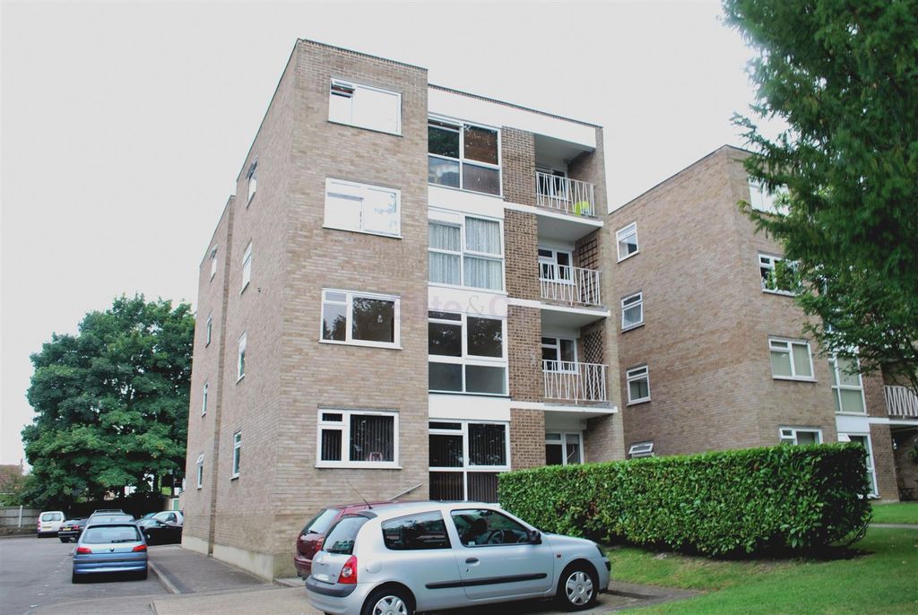 Property photo 1 of 8 Exterior