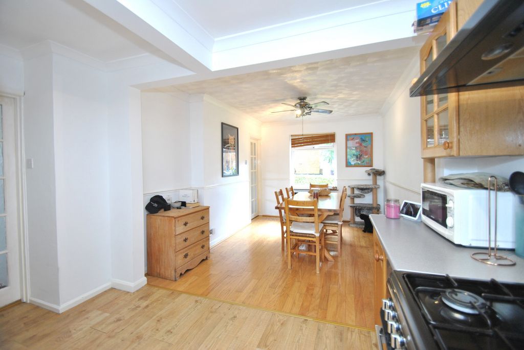 Property photo 2 of 23