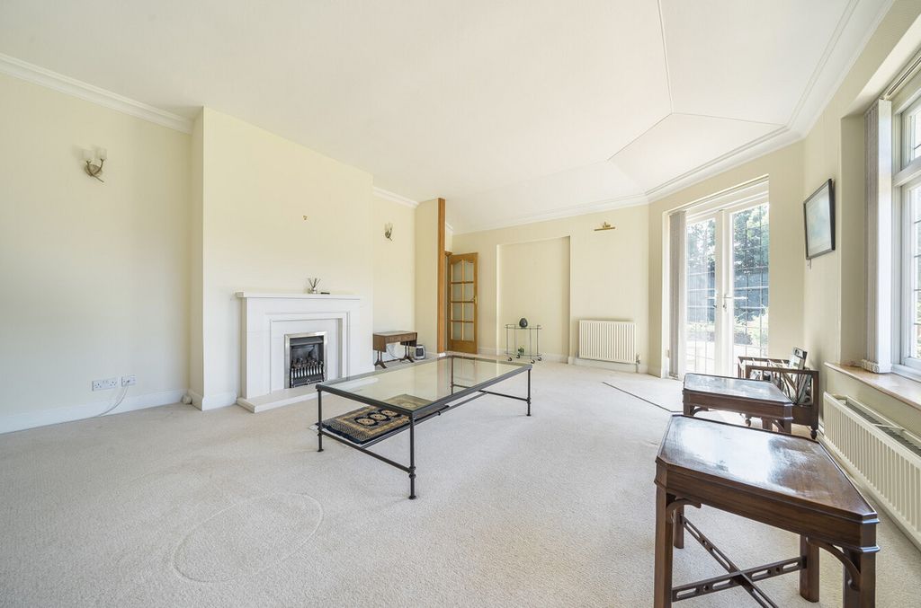 Property photo 3 of 23