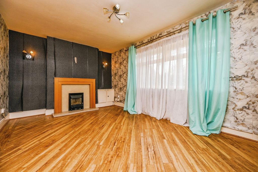 Property photo 3 of 13 Pbox-Img.Jpg