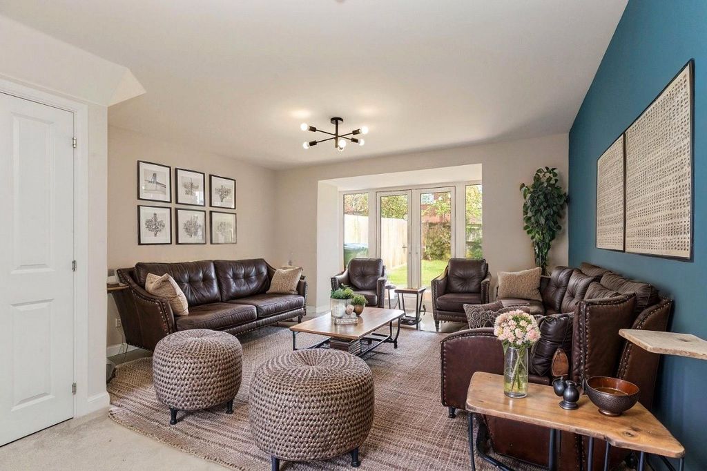 Property photo 3 of 20