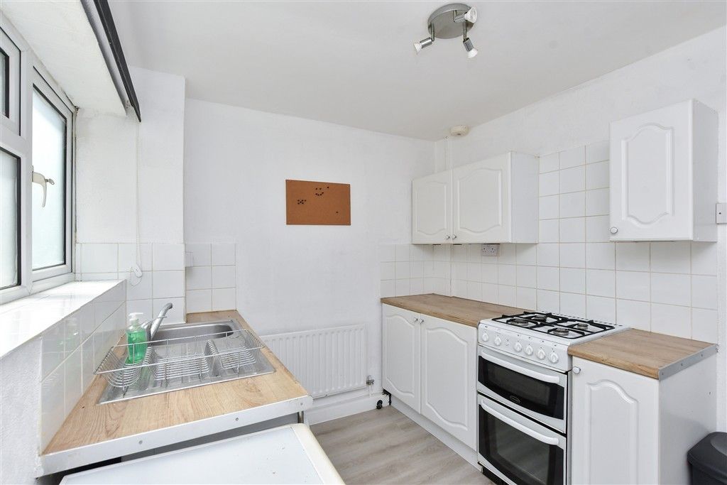 Property photo 2 of 9 Kitchen