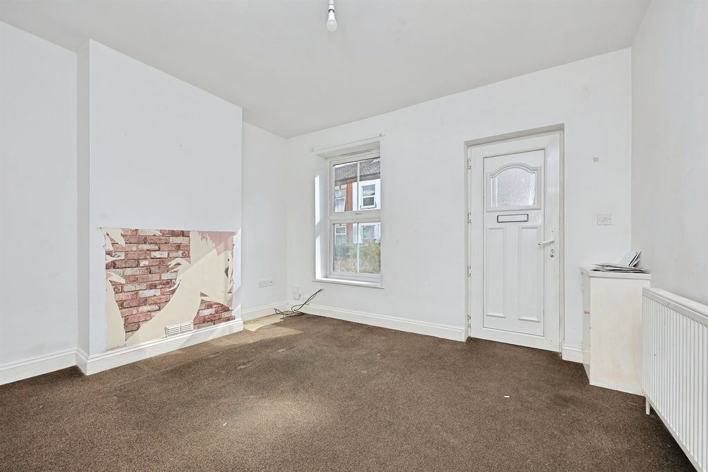 Property photo 2 of 14