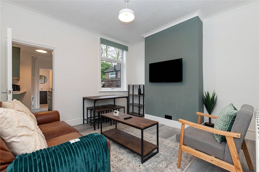 Property photo 3 of 8 Lounge/Diner