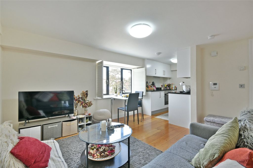 Property photo 1 of 10 Picture No. 20