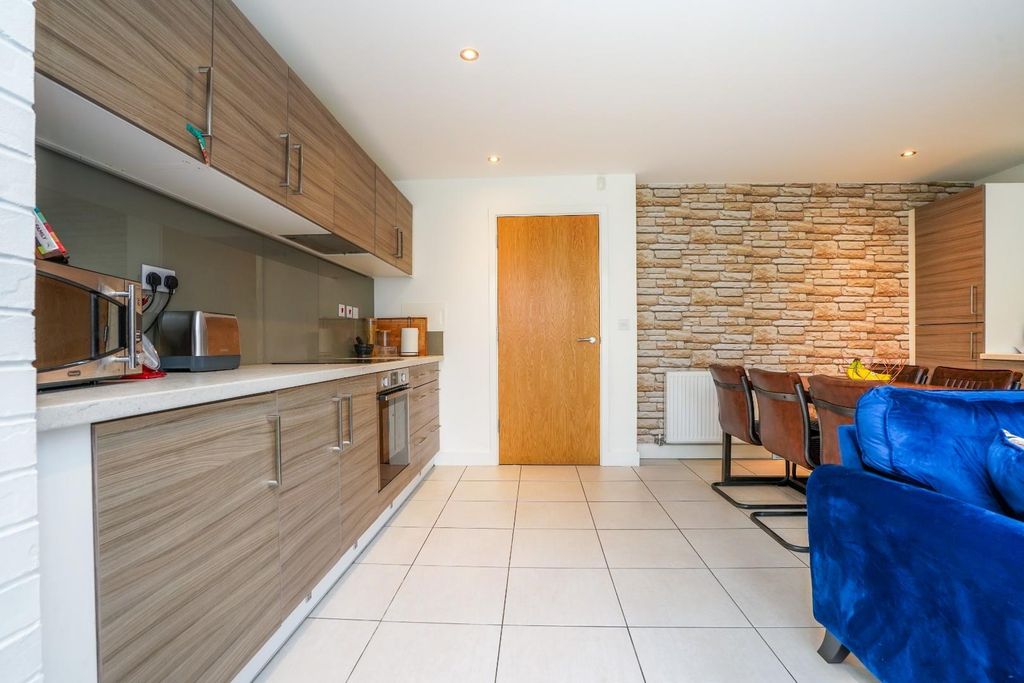 Property photo 2 of 13 Dsc01977.Jpg