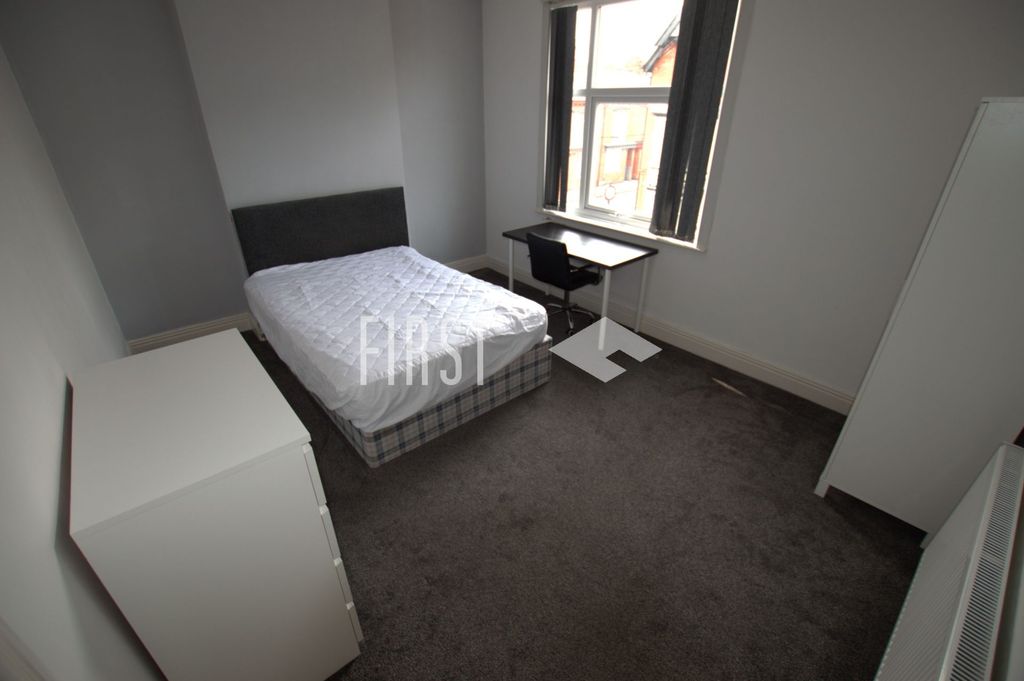 Property photo 2 of 7 Photo 6